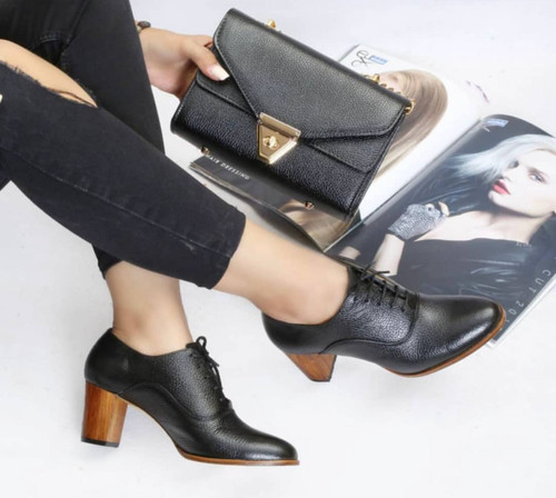 کفش چرم هلنا